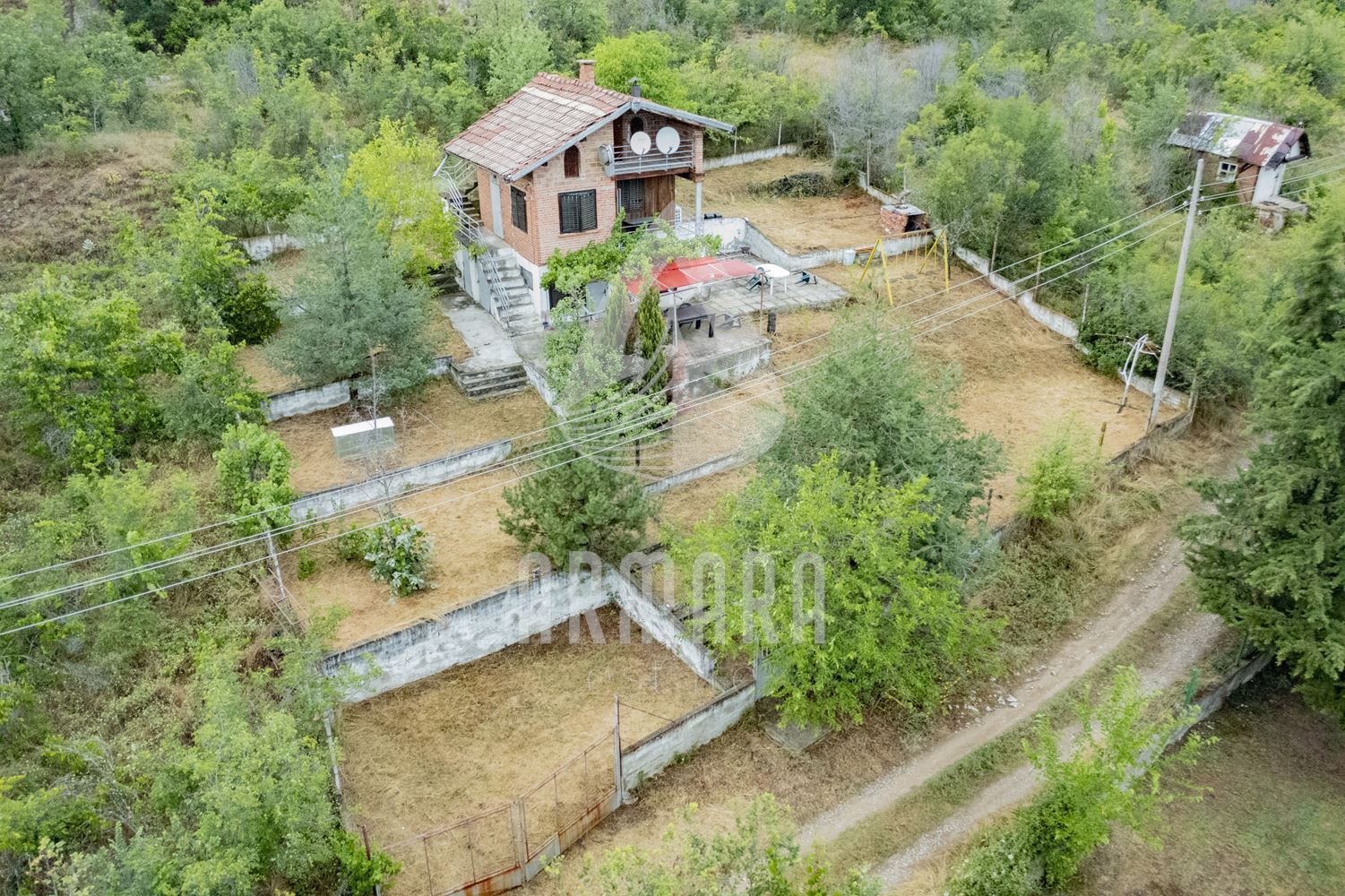 Вила във вилна зона Светлина Песнопой